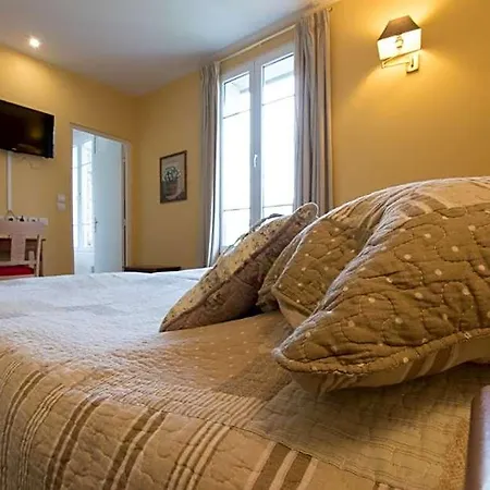 Logis & Restaurant - Au Bord Du 3*